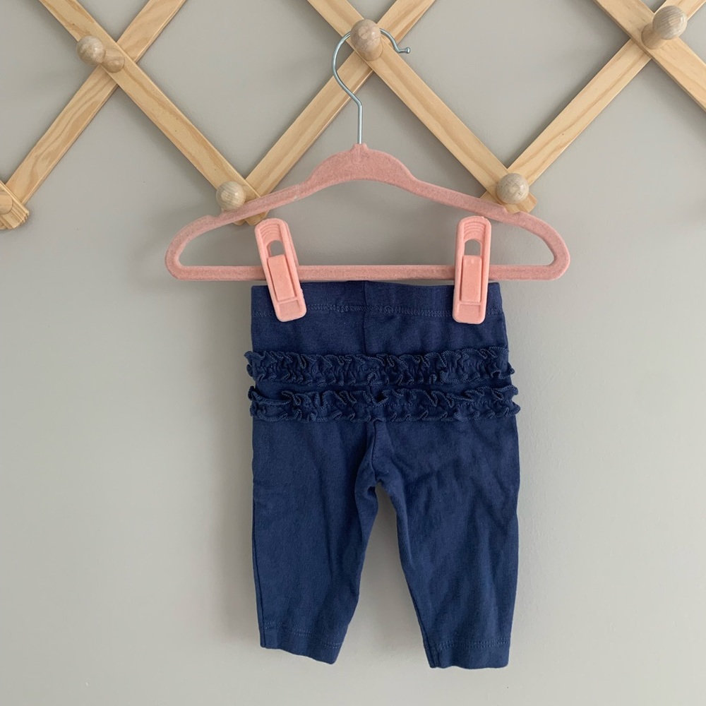 Baby Ruffled Leggings ๐ - Picture 2 of 2